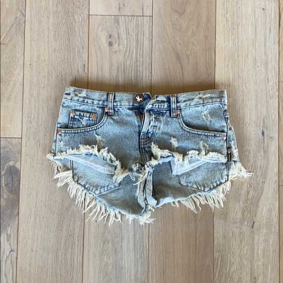 One Teaspoon Pants - One Teaspoon Bonita cutoff shorts